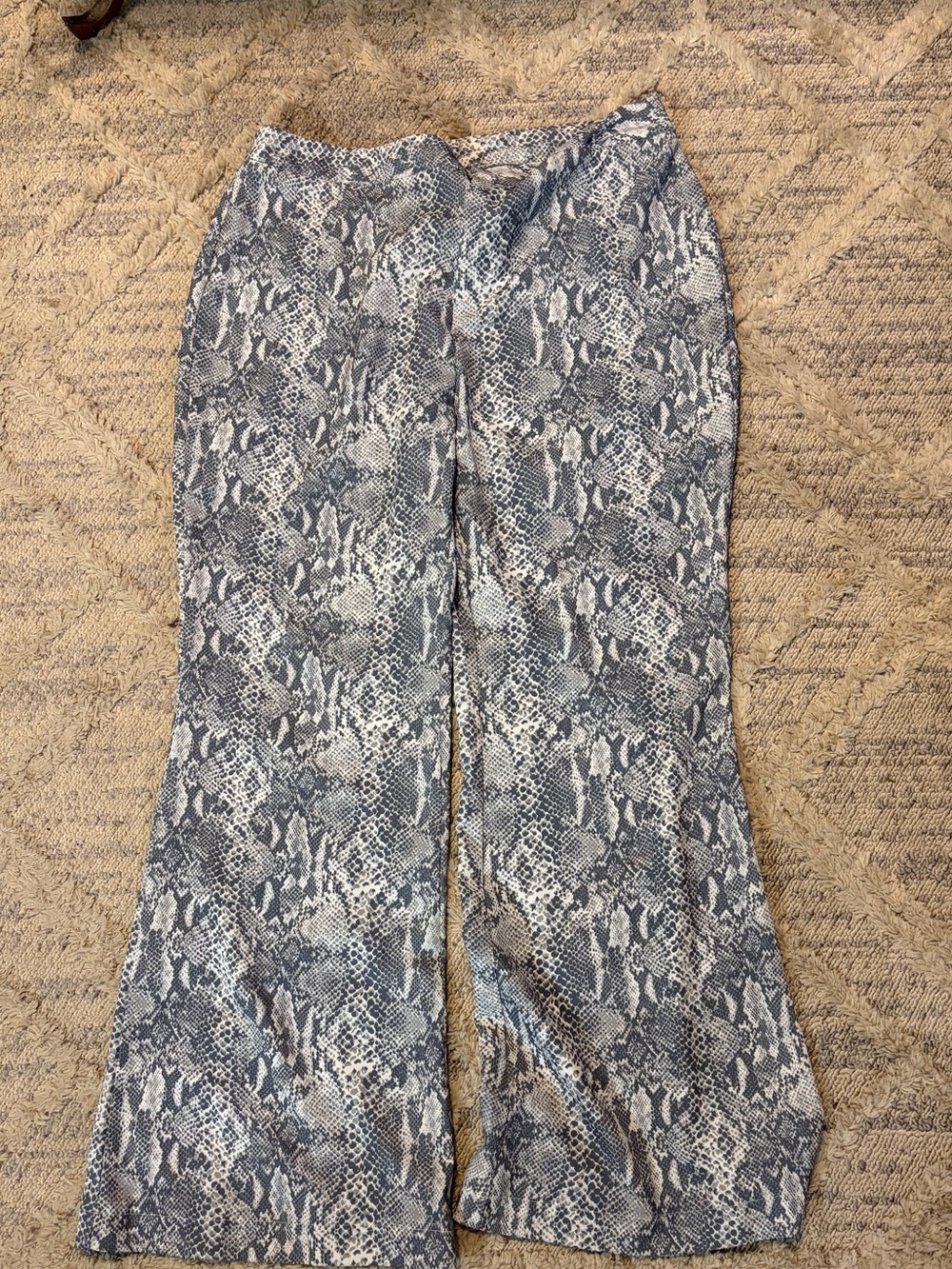 Time and Tru Neutral Snake Print Pants - Gray & Cream